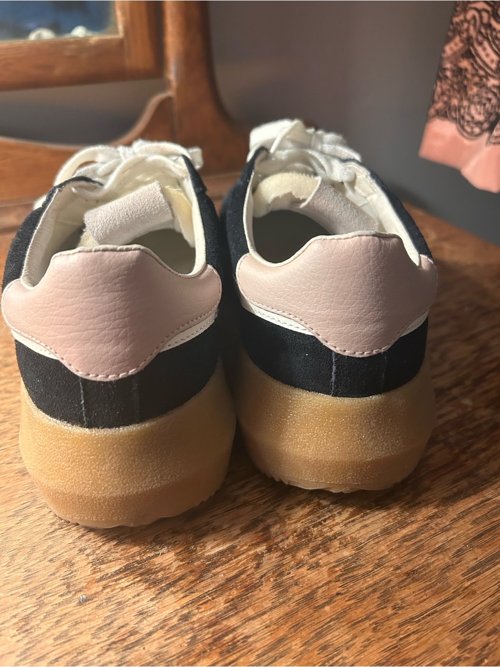 Gola Black and White Suede Sneakers with Gum Sole - Picture 4 of 6